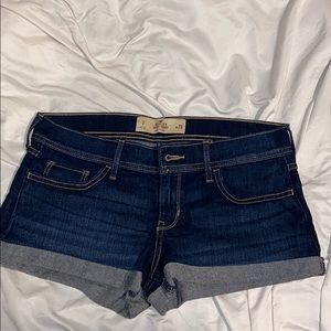 Hollister Low Rise Short-Shorts